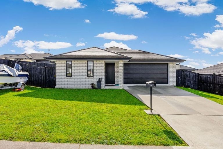 Photo of property in 38 Calder Crescent, Pokeno, 2402