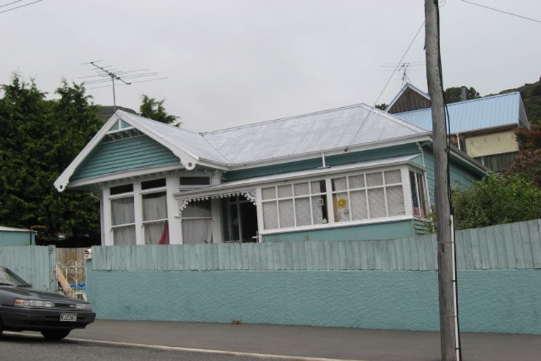 Photo of property in 78 Oxford Street, Lyttelton, 8082