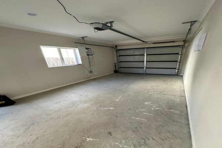 Photo of property in 68 Craigs Way, Hobsonville, Auckland, 0616