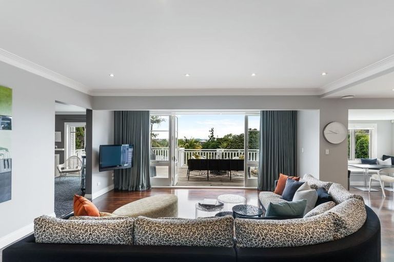 Photo of property in 253 St Heliers Road, Saint Heliers, Auckland, 1071