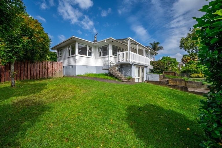 Photo of property in 81 Ennis Avenue, Pakuranga Heights, Auckland, 2010