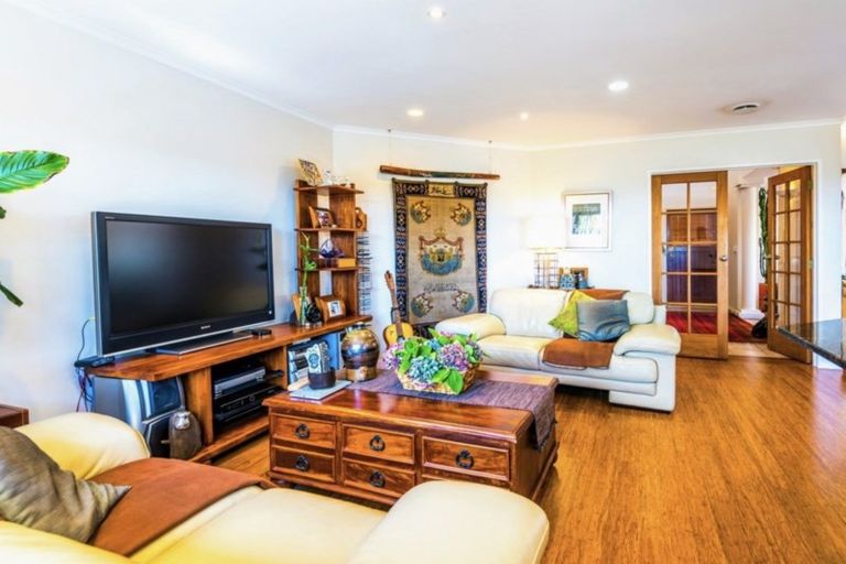 Photo of property in 210 Whitford Road, Shamrock Park, Auckland, 2016