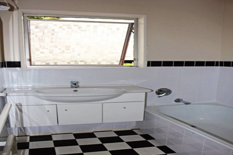 Photo of property in 164c Vivian Street, New Plymouth, 4310