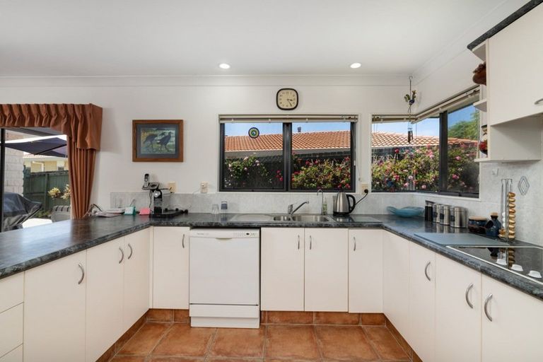 Photo of property in 52 Castlewold Drive, Bethlehem, Tauranga, 3110
