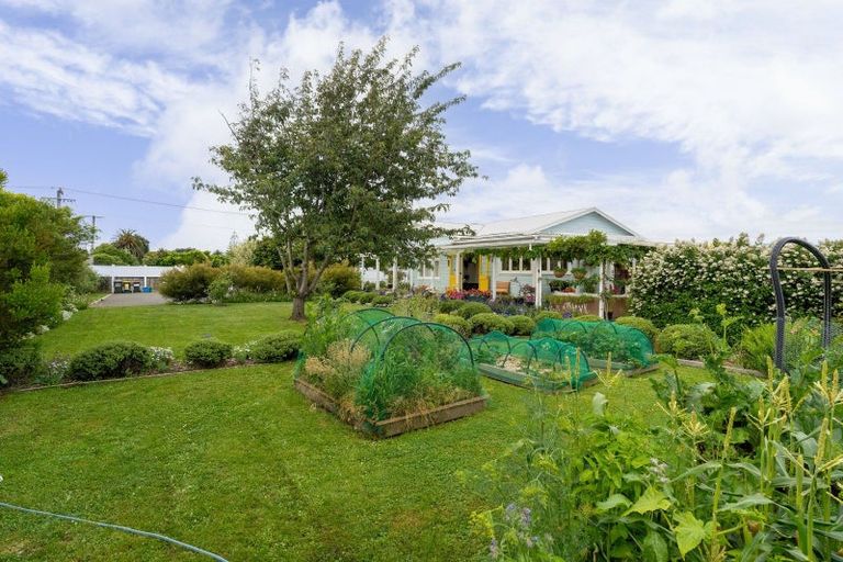 Photo of property in 37 Kiharoa Street, Otaki Beach, Otaki, 5512