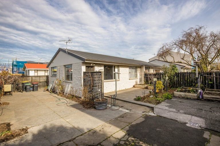 Photo of property in 1/5 Division Street, Riccarton, Christchurch, 8041