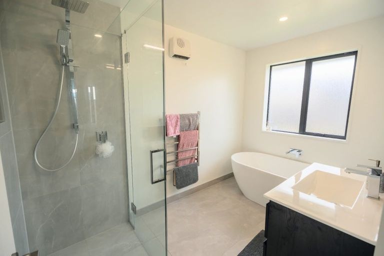 Photo of property in 27 Henshaw Street, Woodend, 7610