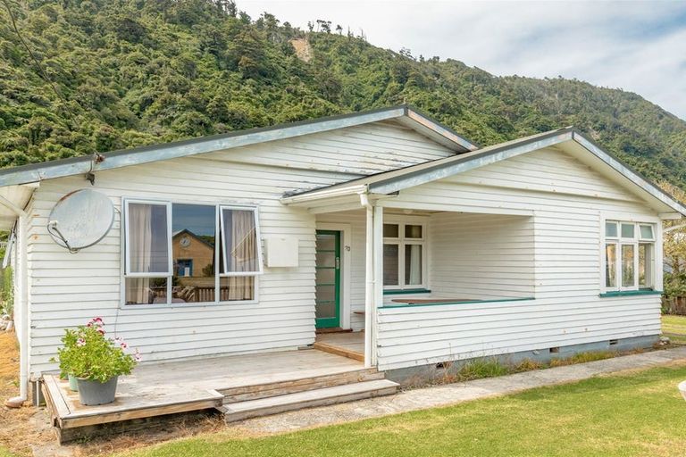 Photo of property in 70 Torea Street, Granity, 7823