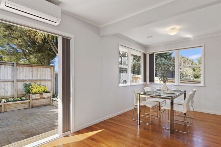 Photo of property in 17 Thomas Avenue, Te Atatu Peninsula, Auckland, 0610