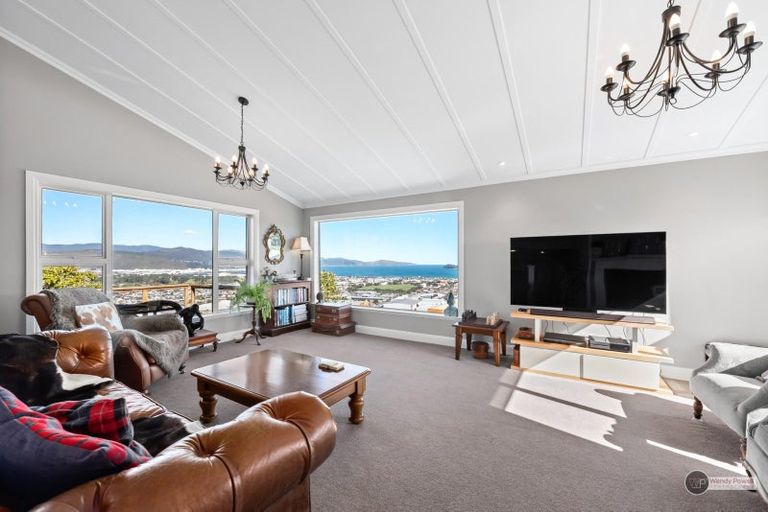 Photo of property in 10 Chestnut Grove, Maungaraki, Lower Hutt, 5010