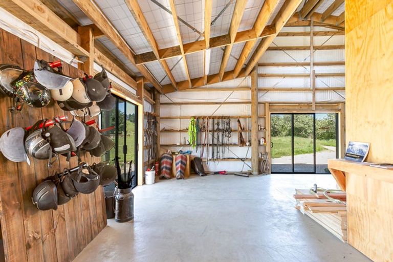 Photo of property in 102 Wharariki Road, Puponga, Collingwood, 7073