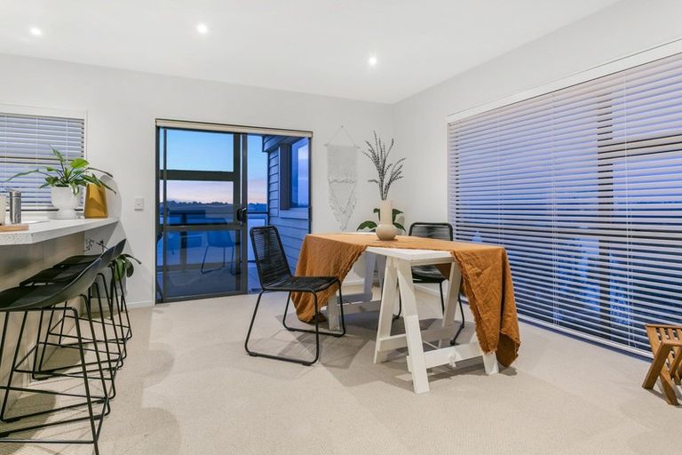 Photo of property in 11/79 Schnapper Rock Road, Schnapper Rock, Auckland, 0632