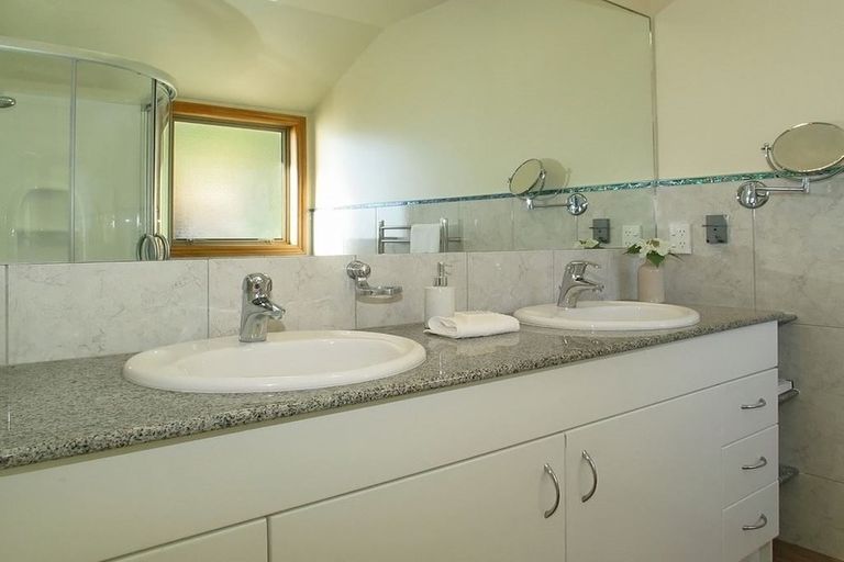 Photo of property in 3 Ocean Parade, Pukerua Bay, 5026