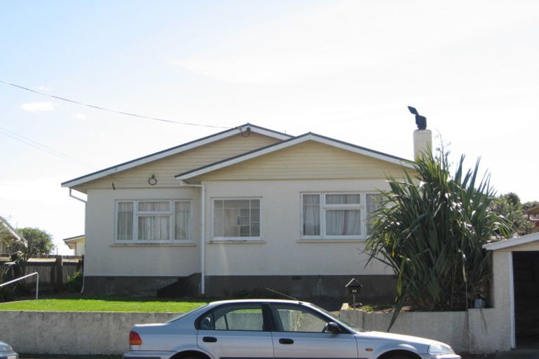 Photo of property in 35 Buller Street, New Plymouth, 4310