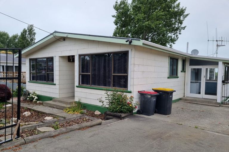 Photo of property in 23 Cambridge Street, Kensington, Timaru, 7910