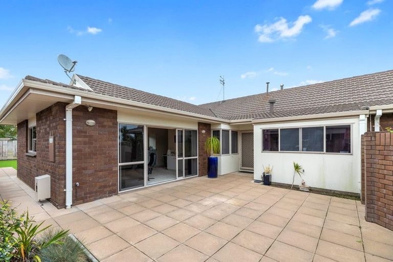 Photo of property in 27 Matapihi Road, Mount Maunganui, 3116