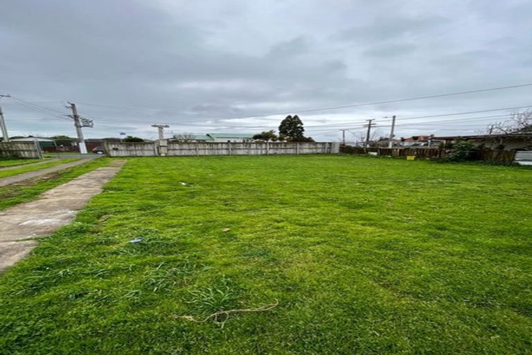 Photo of property in 2/25 York Road, Papatoetoe, Auckland, 2104