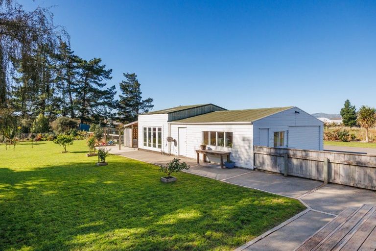Photo of property in 2114 State Highway 56, Longburn, Palmerston North, 4477