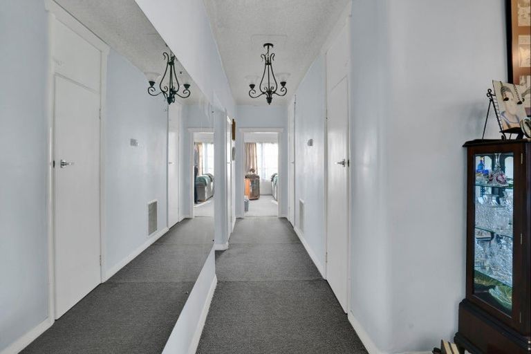 Photo of property in 11 Miranda Street, Stratford, 4332