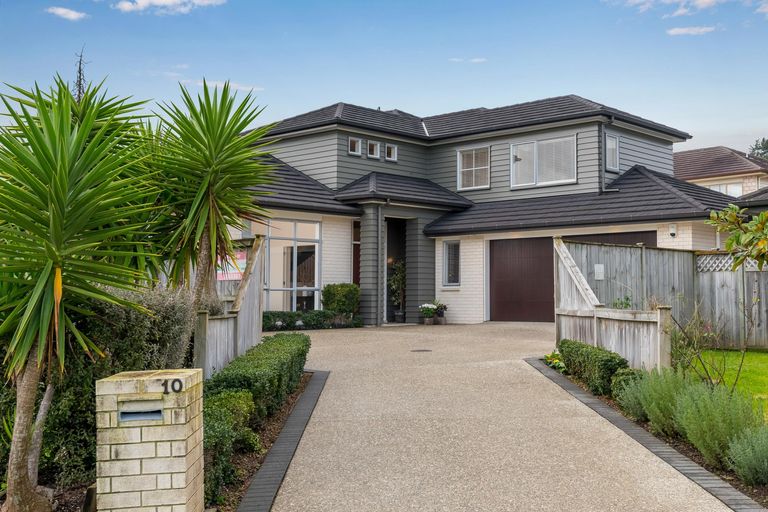 Photo of property in 10 Briar Vale Place, Flat Bush, Auckland, 2016