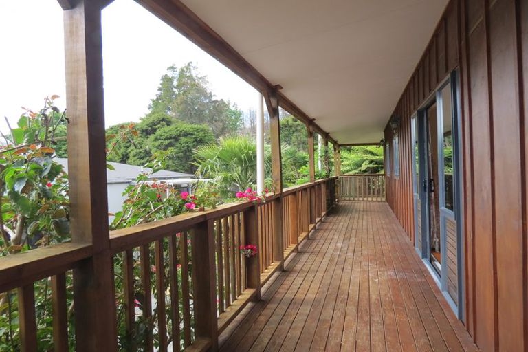 Photo of property in 27 Taurua Place, Coromandel, 3506