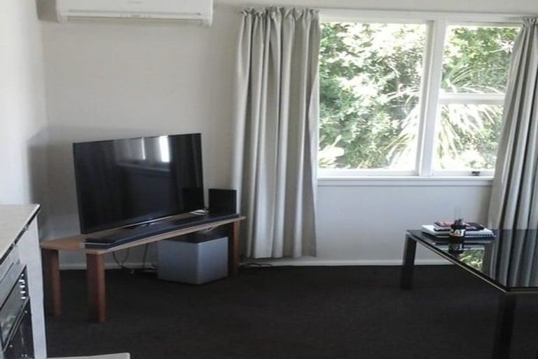 Photo of property in 176 Centaurus Road, Saint Martins, Christchurch, 8022