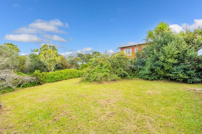 Photo of property in 298 East Coast Road, Forrest Hill, Auckland, 0620