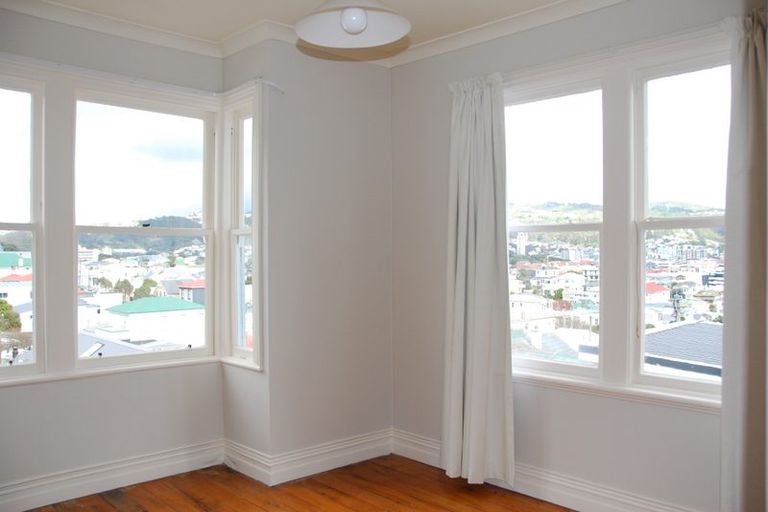 Photo of property in 127 Elizabeth Street, Mount Victoria, Wellington, 6011