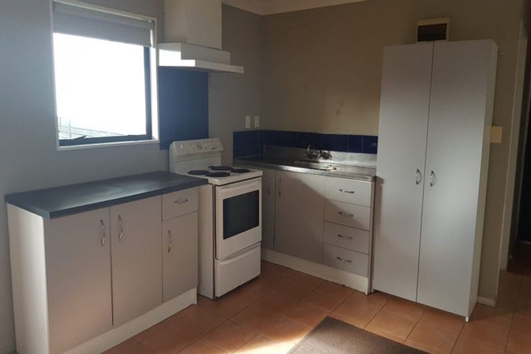 Photo of property in 6 Rhine Place, Weymouth, Auckland, 2103