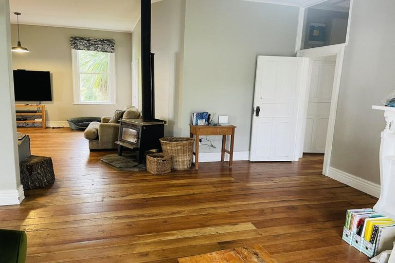 Photo of property in 285 Halcombe Road, Feilding, 4775