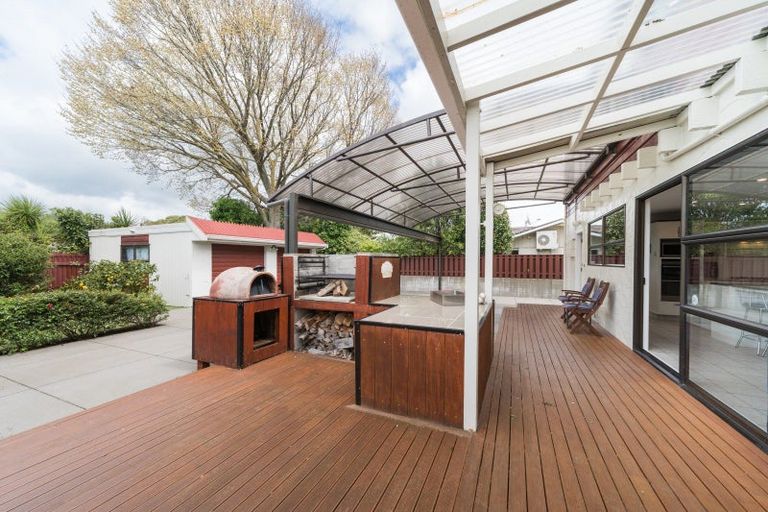 Photo of property in 16 Akaroa Avenue, Awapuni, Palmerston North, 4412