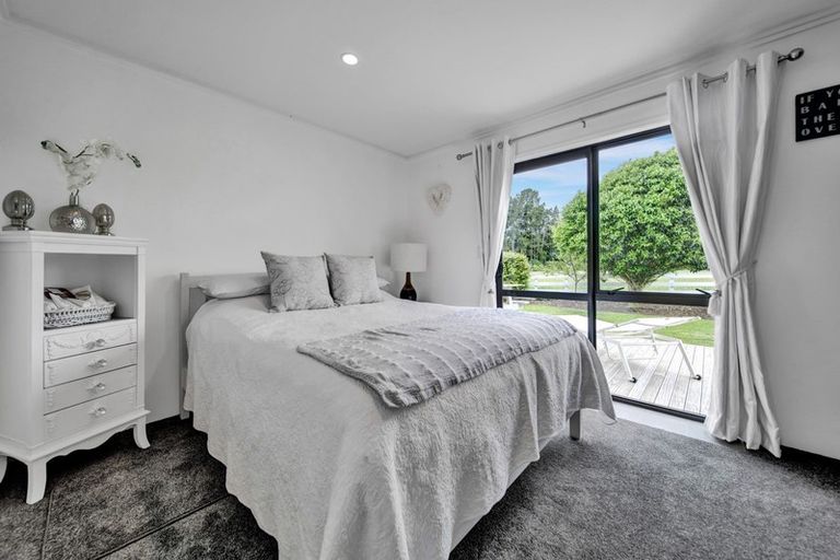 Photo of property in 554 Mountain Road, Lepperton, New Plymouth, 4373