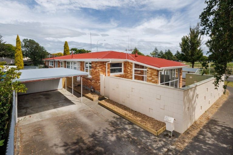 Photo of property in 2 Katene Street, West End, Palmerston North, 4412