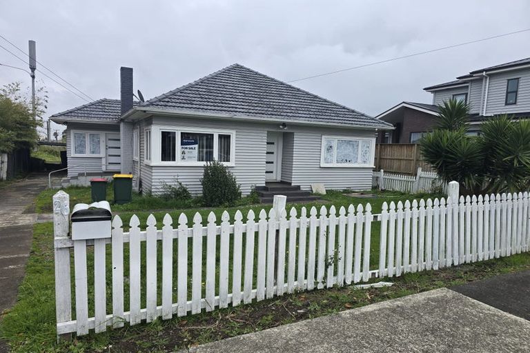 Photo of property in 1/26 Cambridge Terrace, Papatoetoe, Auckland, 2025
