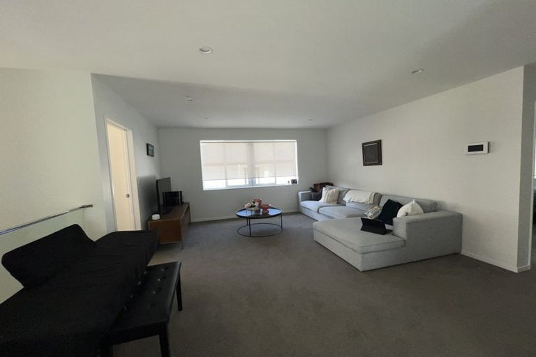 Photo of property in 35c Corunna Road, Milford, Auckland, 0620