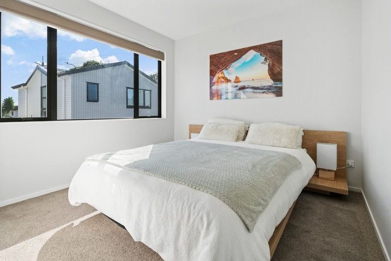 Photo of property in 421b Glenfield Road, Glenfield, Auckland, 0629