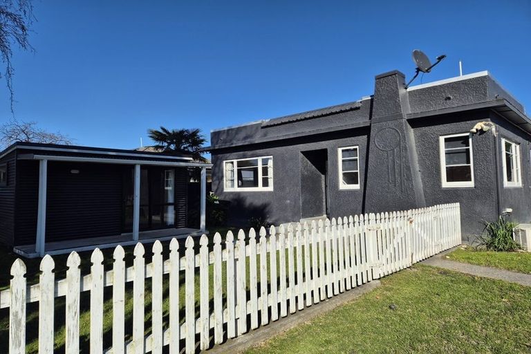 Photo of property in 501 Grove Road, Mayfair, Hastings, 4122