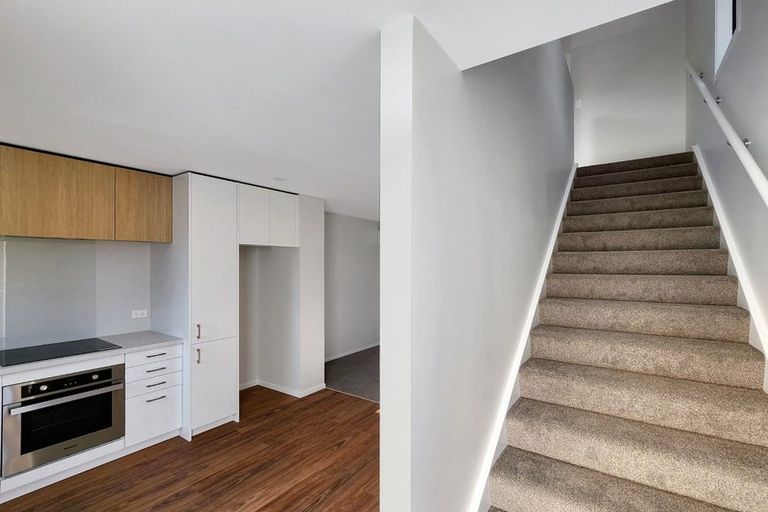 Photo of property in 1/130 Cambridge Terrace, Fairfield, Lower Hutt, 5011