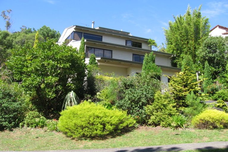 Photo of property in 20 Saddleback Rise, Murrays Bay, Auckland, 0630