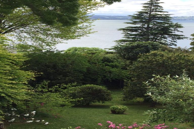 Photo of property in 5 Naera Place, Kawaha Point, Rotorua, 3010