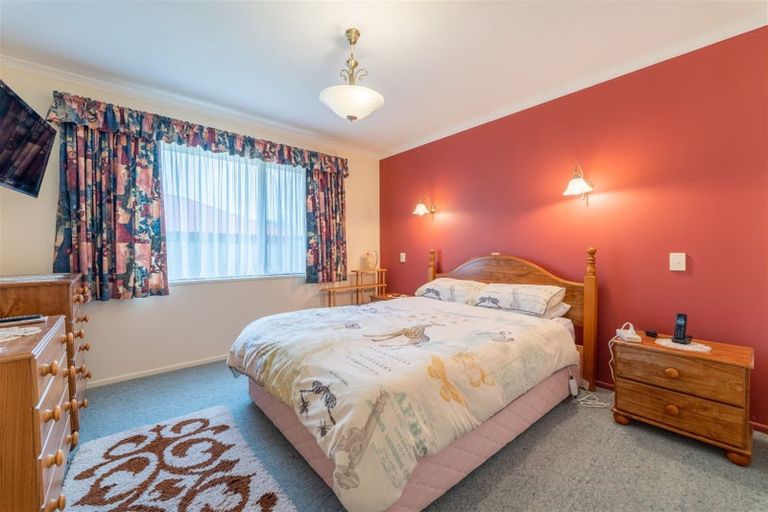 Photo of property in 17 Hannah Place, Holmes Hill, Oamaru, 9401