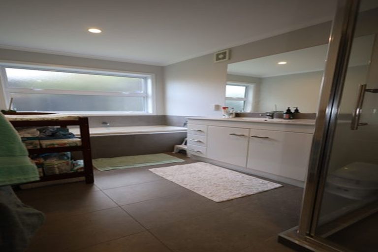 Photo of property in 5 Furl Close, Pyes Pa, Tauranga, 3112