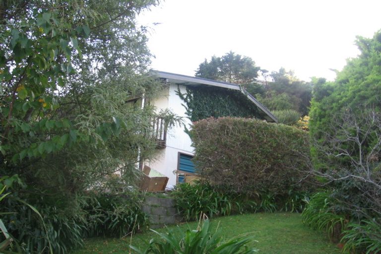 Photo of property in 3 Venus Place, Whitby, Porirua, 5024