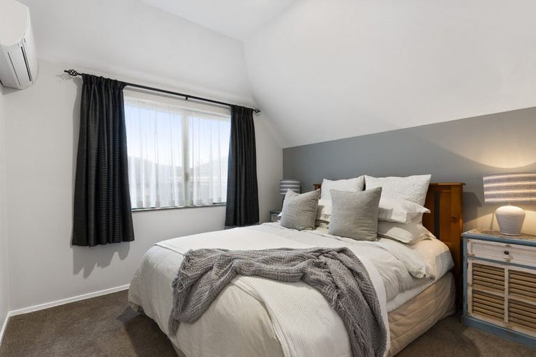 Photo of property in 19i Claremont Way, East Tamaki Heights, Auckland, 2016