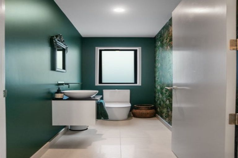 Photo of property in 15 Lynette Place, Pauanui, 3579