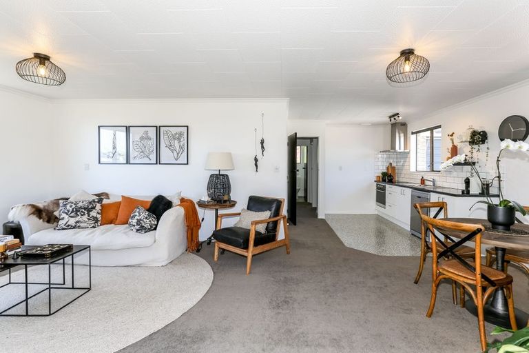 Photo of property in 504 Devon Street East, Strandon, New Plymouth, 4312