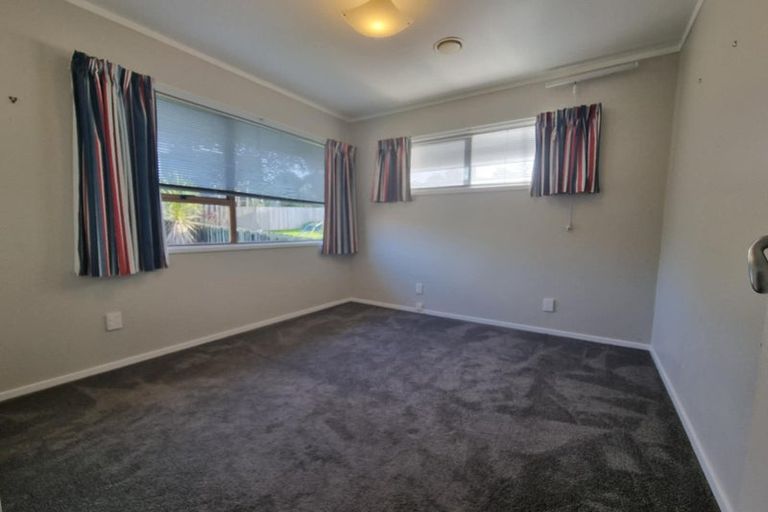 Photo of property in 4 King Richard Place, Browns Bay, Auckland, 0630