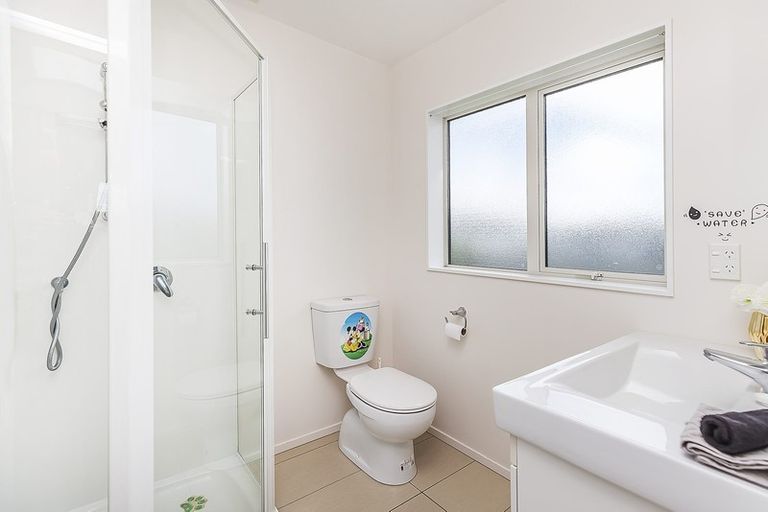 Photo of property in 219 Mark Avenue, Grenada Village, Wellington, 6037