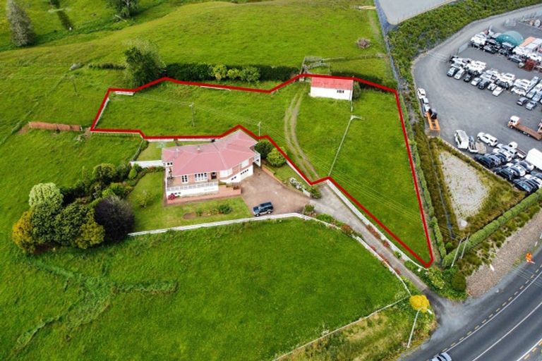 Photo of property in 323 Buckland Road, Buckland, Pukekohe, 2677