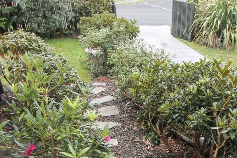 Photo of property in 2 Crystal Place, Pukehangi, Rotorua, 3015